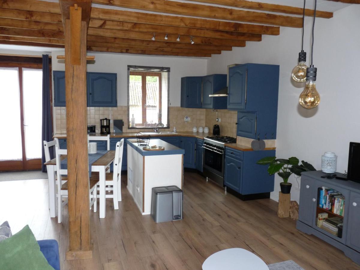 Een Prachtige Gite In Frankrijk Chez Gerard Vieilleville Экстерьер фото